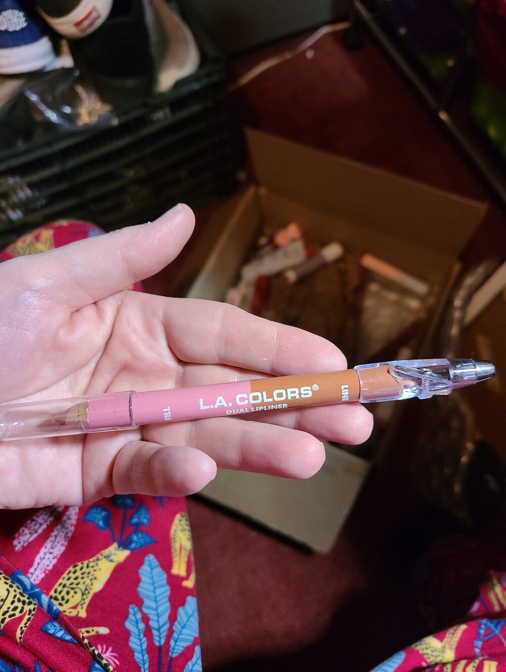 L.A. COLORS Dual Lipliner Pencil - Pink & Tan